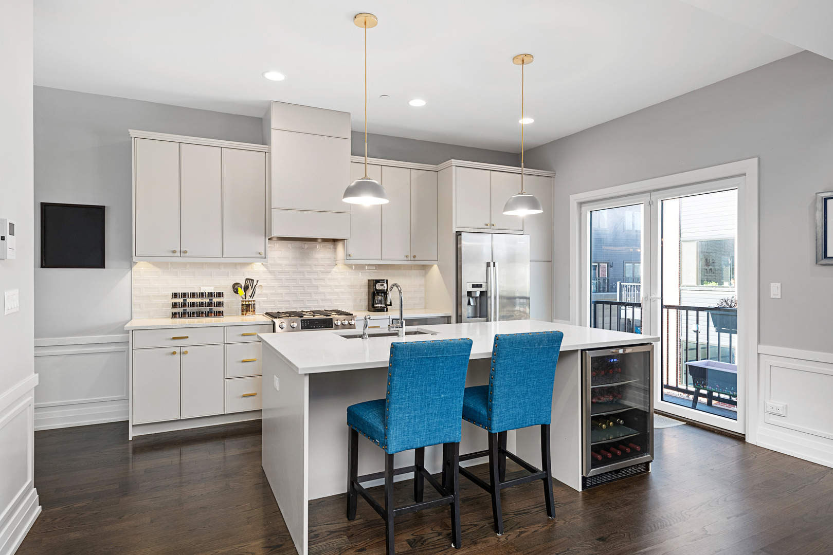 7771 Van Buren Street Unit: 3