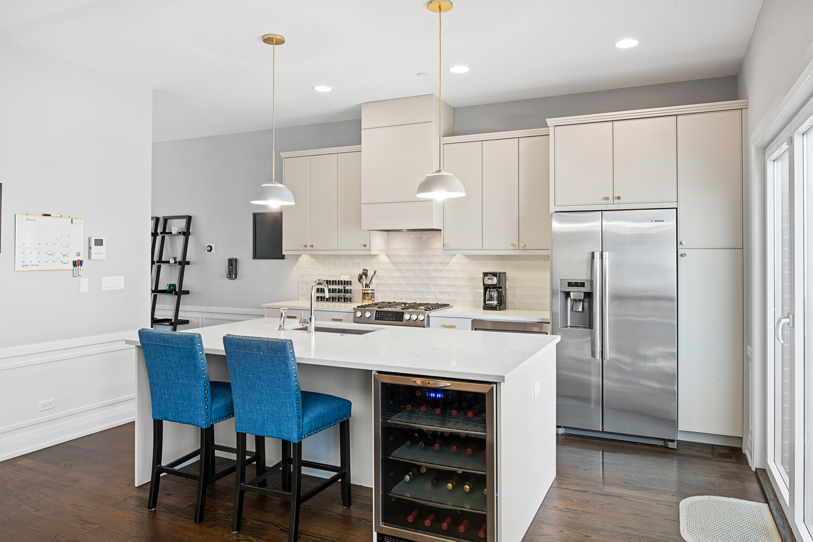 7771 Van Buren Street Unit: 3