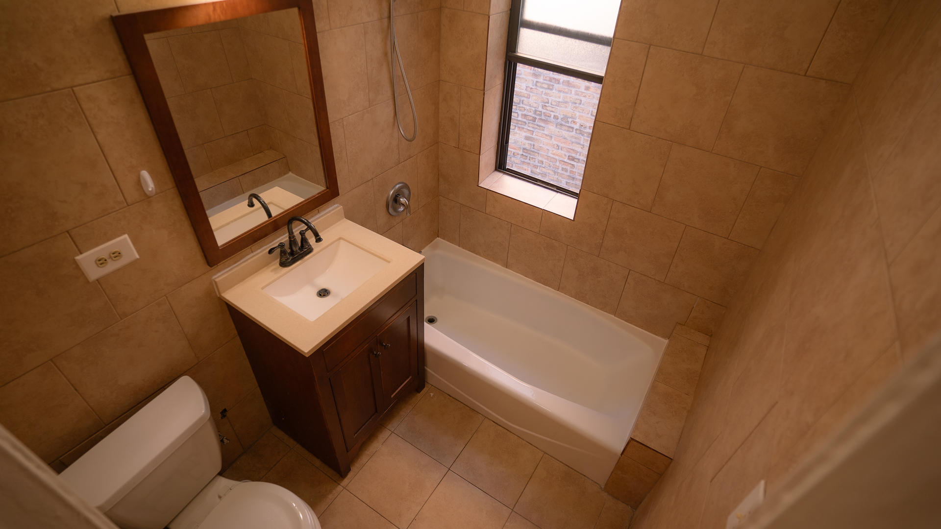 3214 W ALTGELD Street Unit: 3