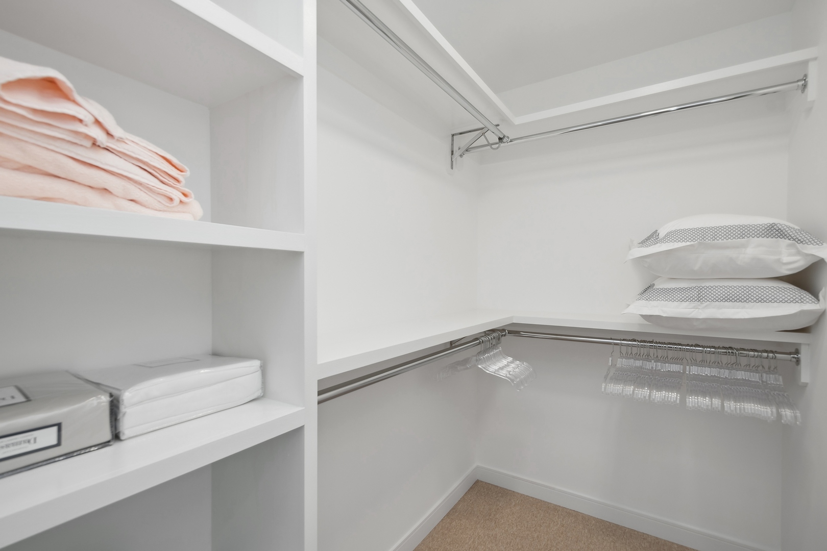 540 W Webster Unit: 1104