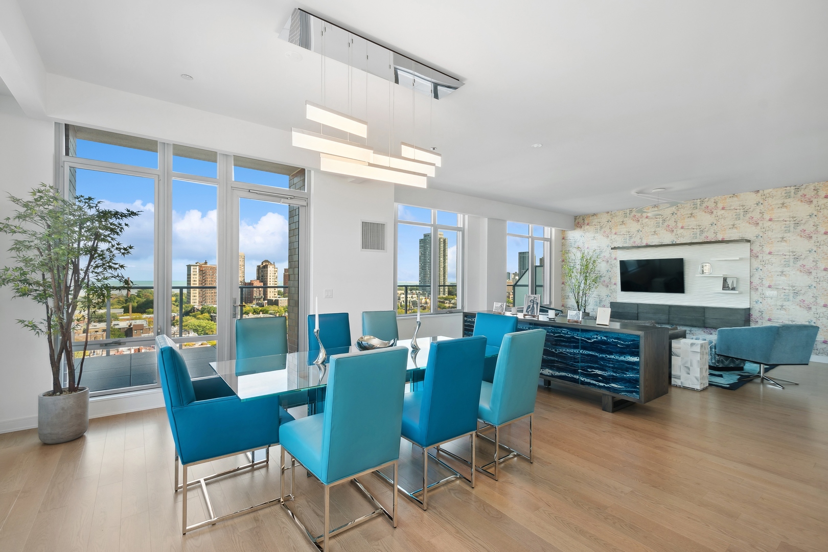 540 W Webster Unit: 1104