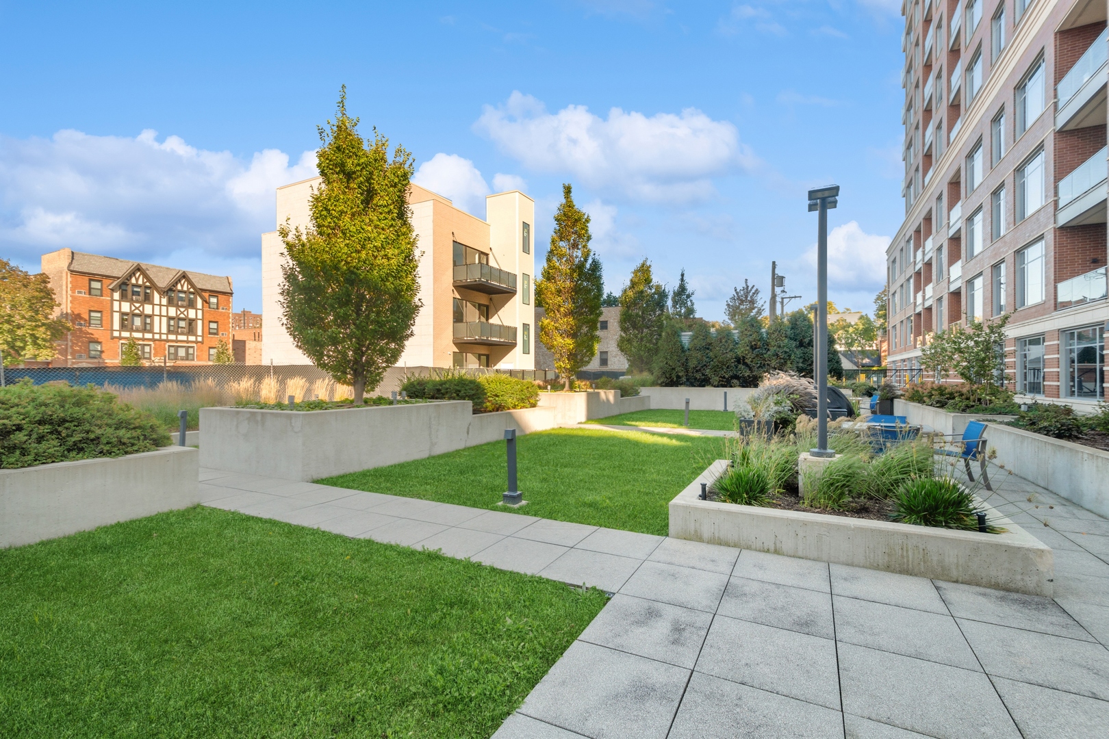 540 W Webster Unit: 1104