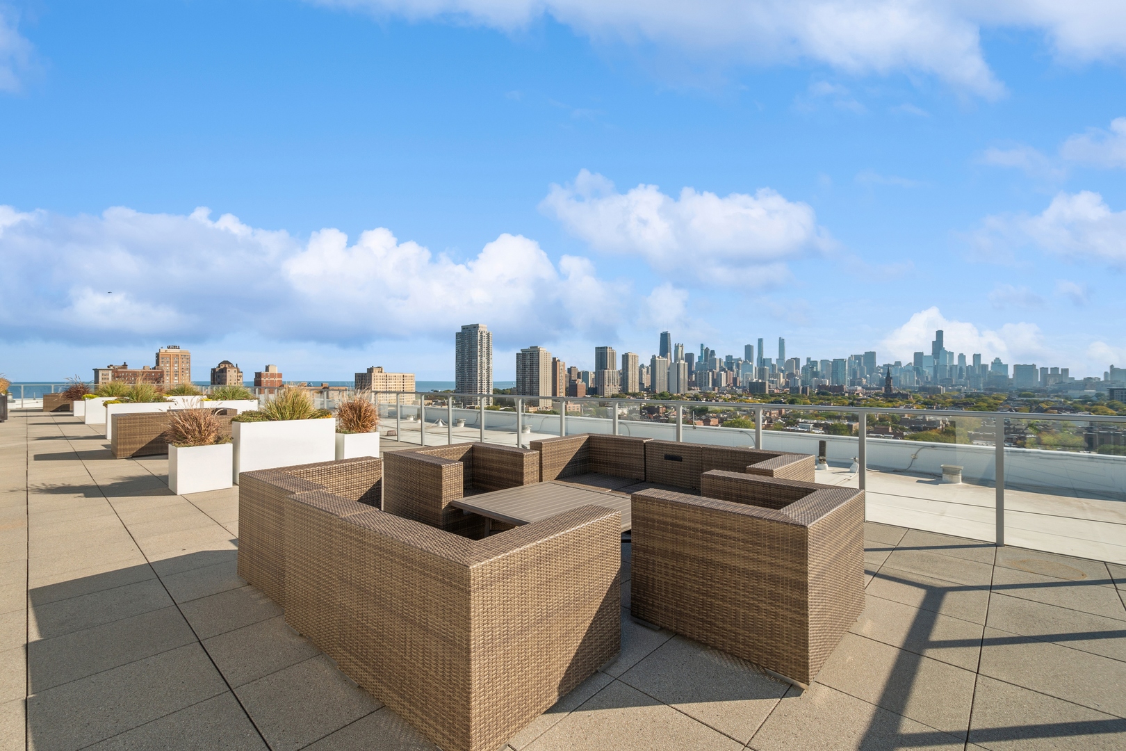 540 W Webster Unit: 1104