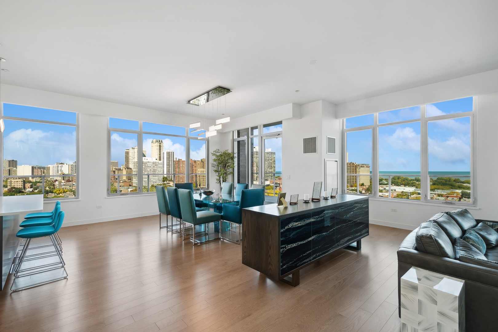 540 W Webster Unit: 1104