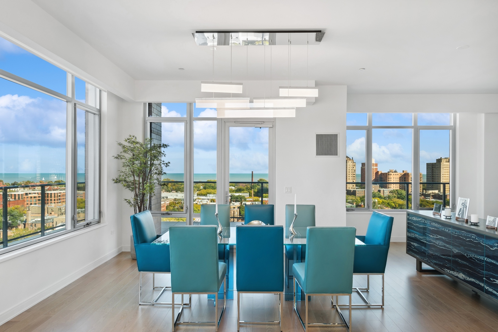 540 W Webster Unit: 1104