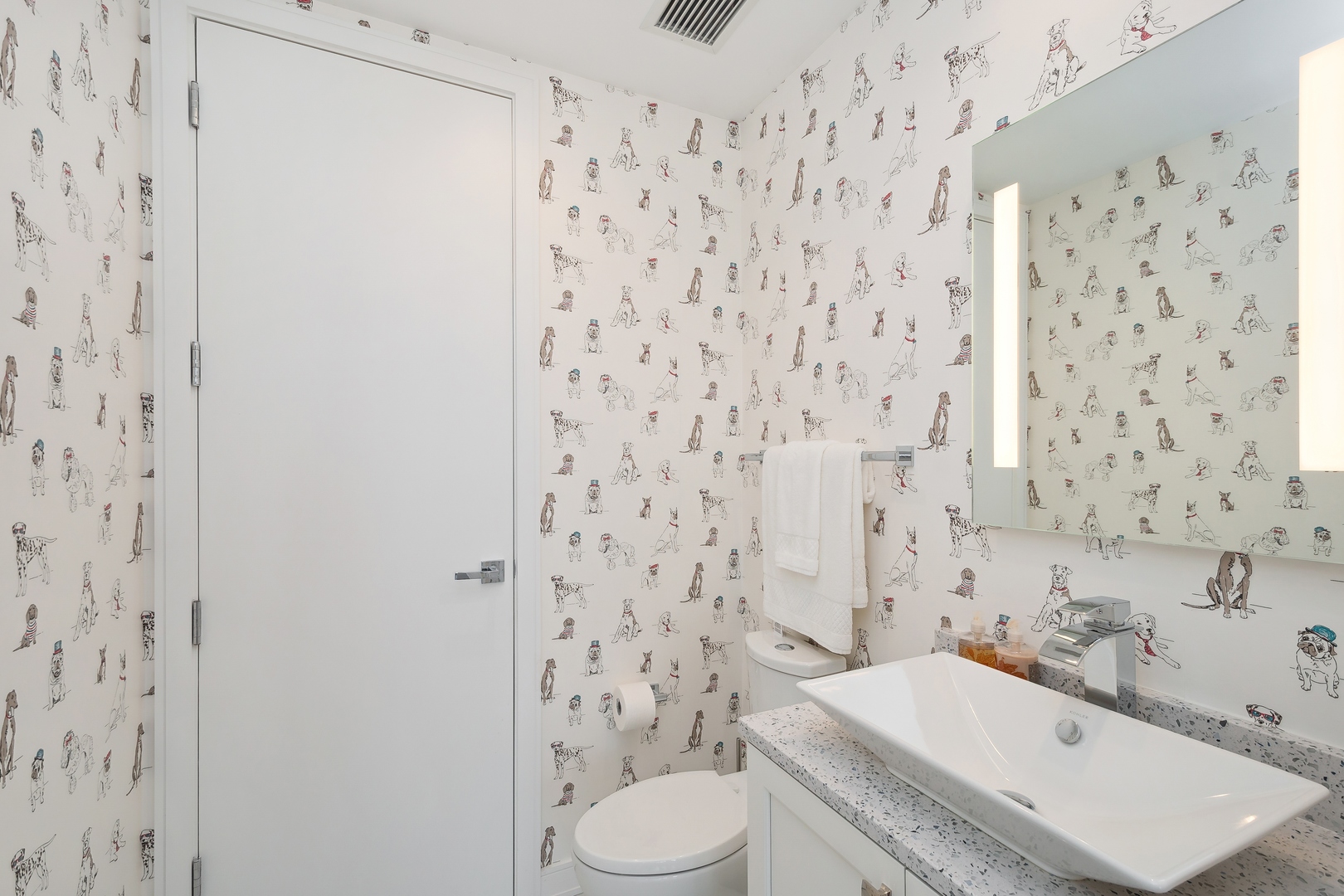 540 W Webster Unit: 1104