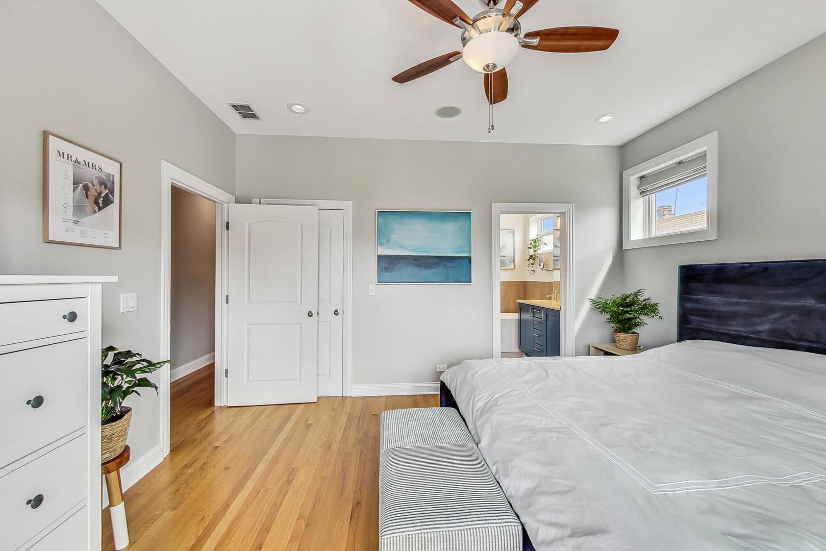 1441 W Augusta Boulevard Unit: 2E