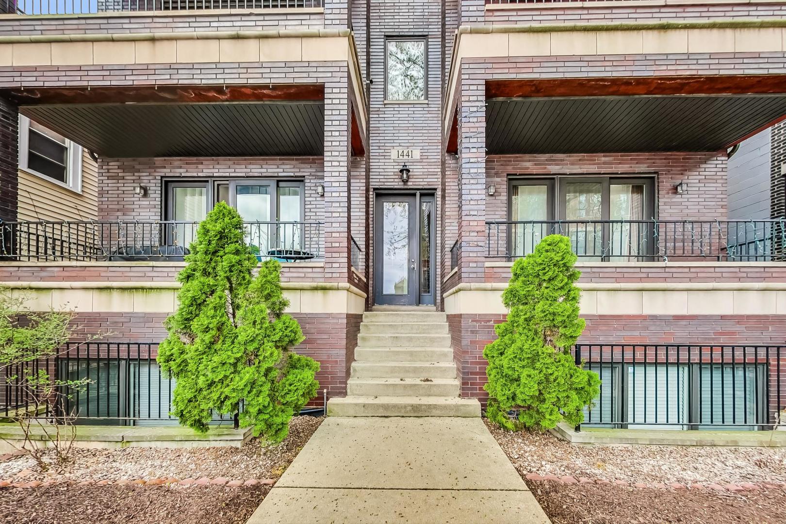 1441 W Augusta Boulevard Unit: 2E