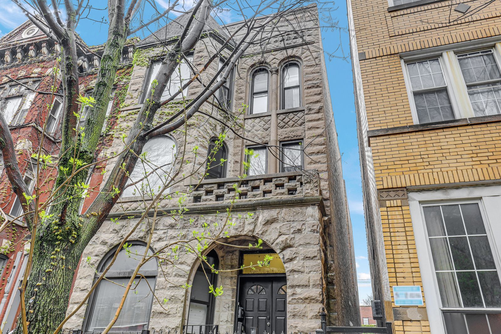 2242 N Halsted Street Unit: GDN