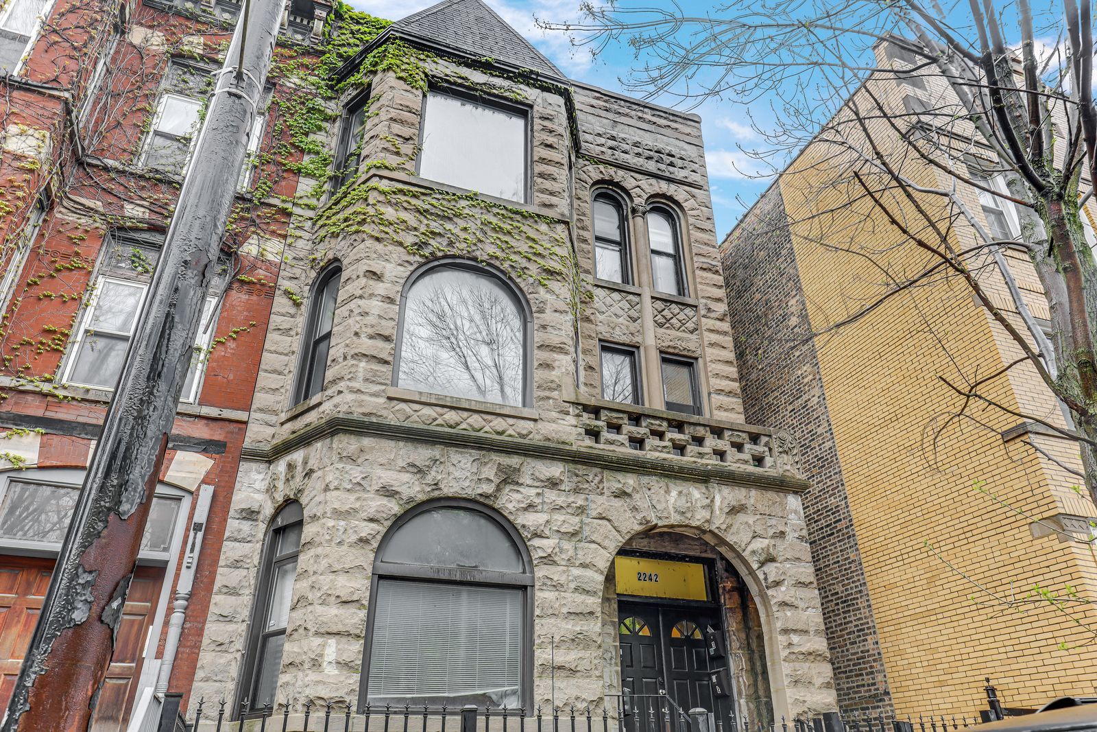 2242 N Halsted Street Unit: GDN