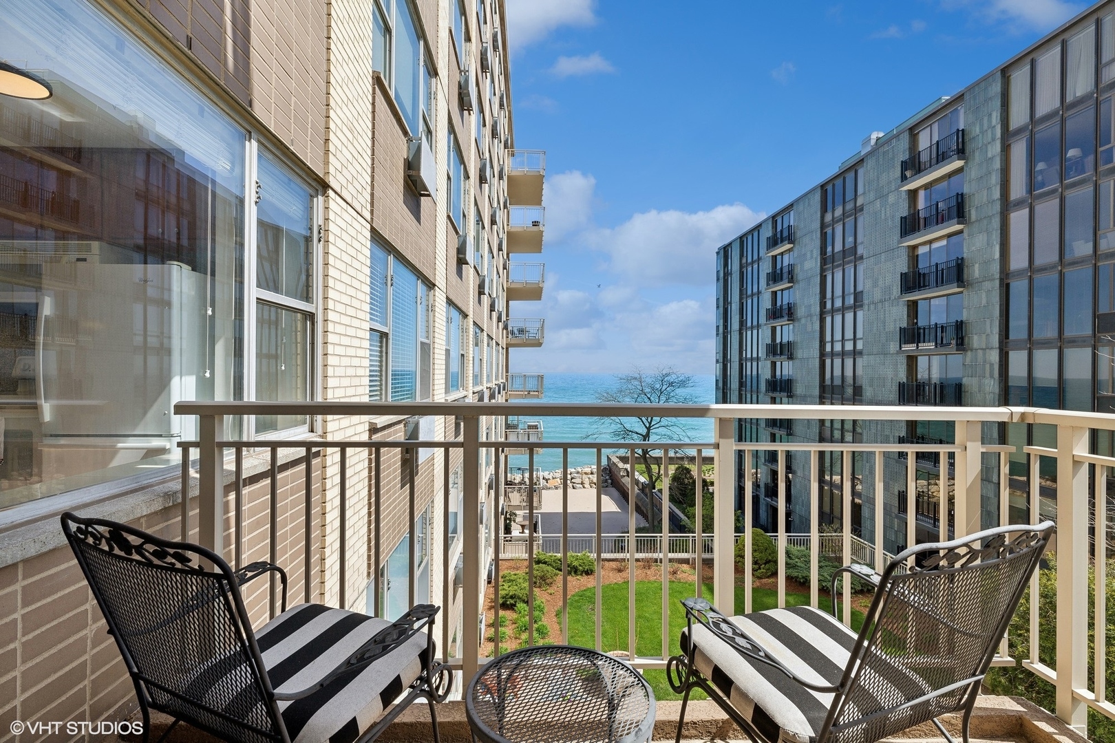 1440 Sheridan Road Unit: 301