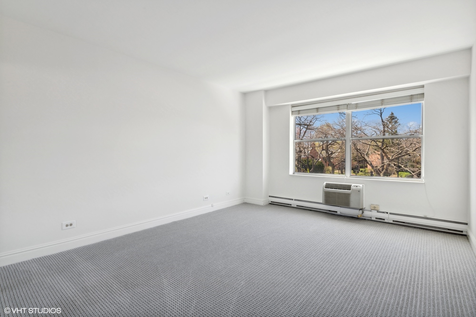 1440 Sheridan Road Unit: 301