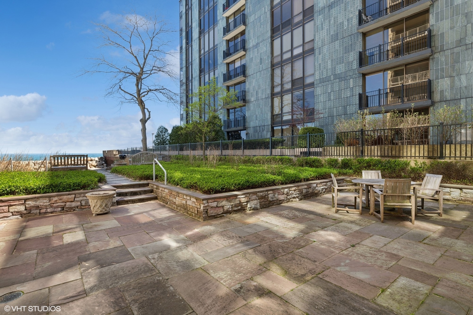 1440 Sheridan Road Unit: 301