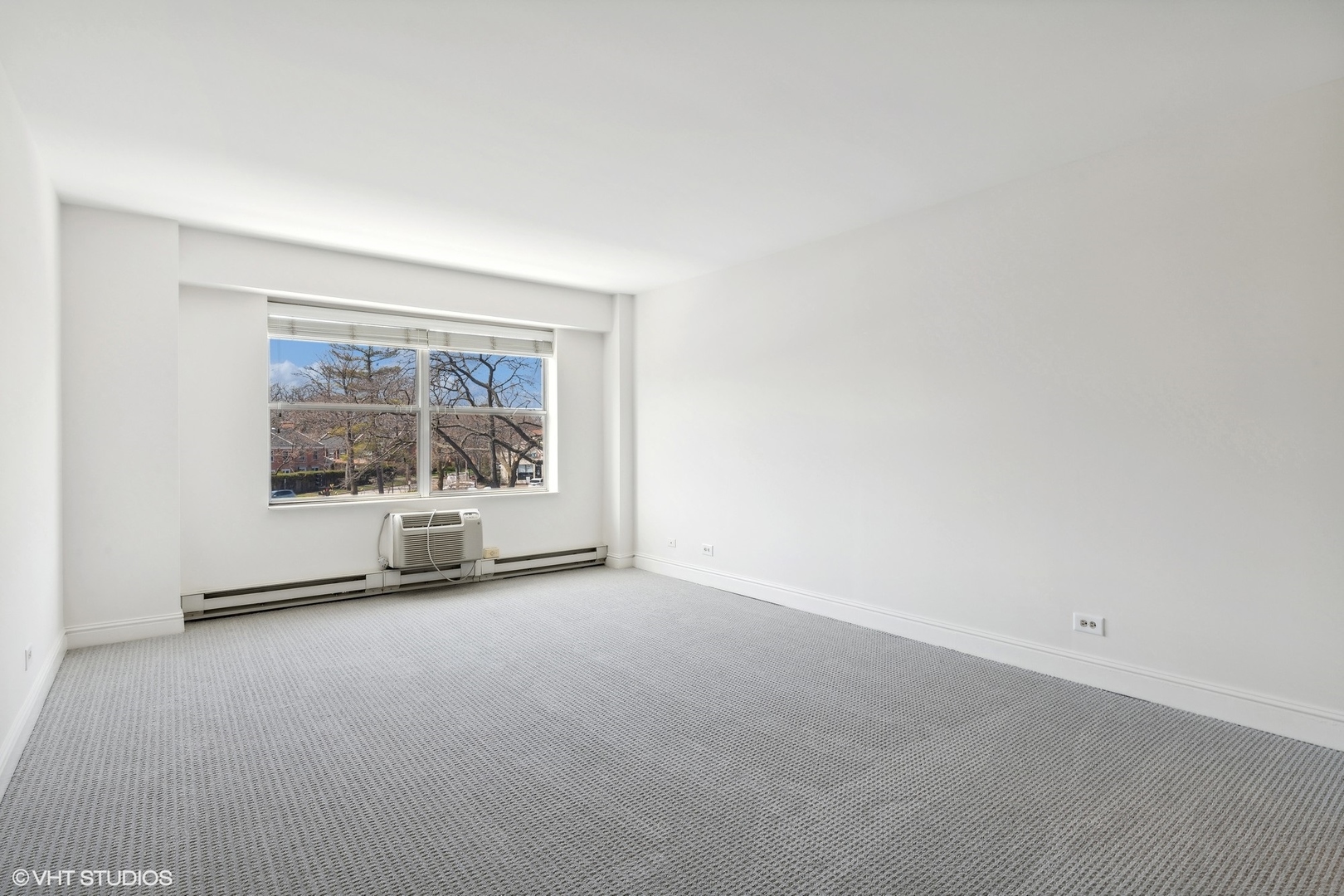 1440 Sheridan Road Unit: 301