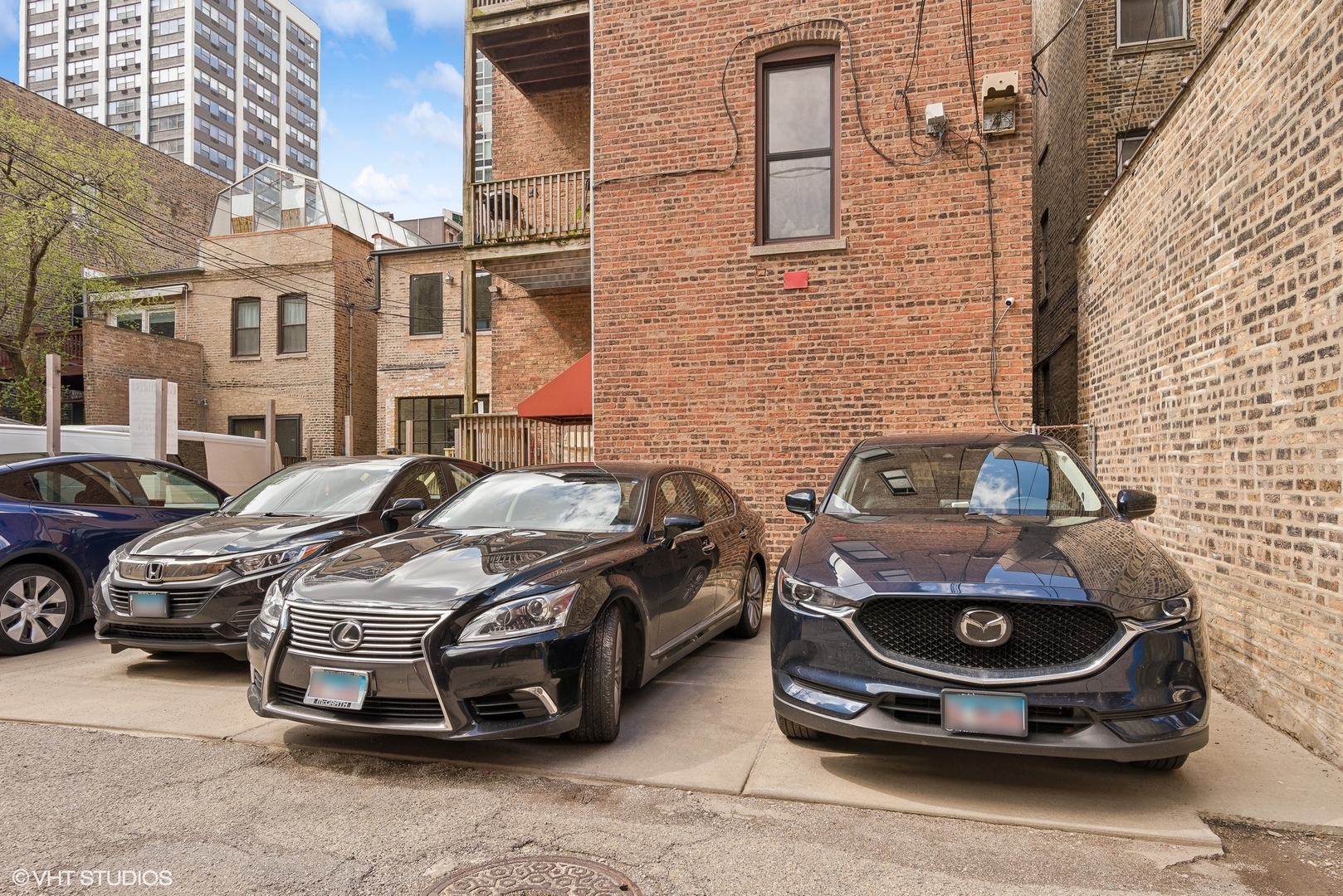 2733 N Hampden Court Unit: 2FR