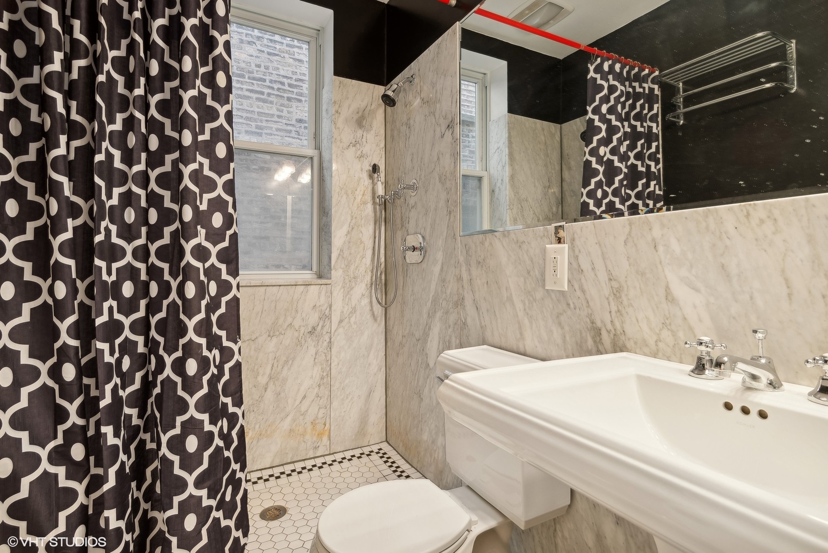 2733 N Hampden Court Unit: 2FR