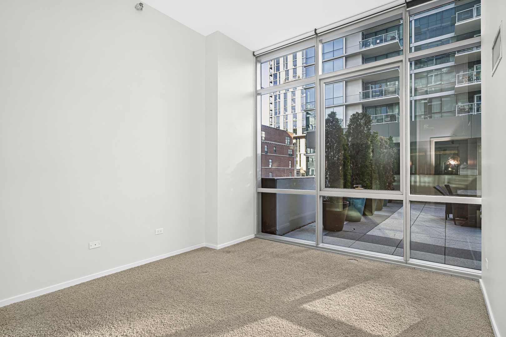 125 S Green Street Unit: 202A