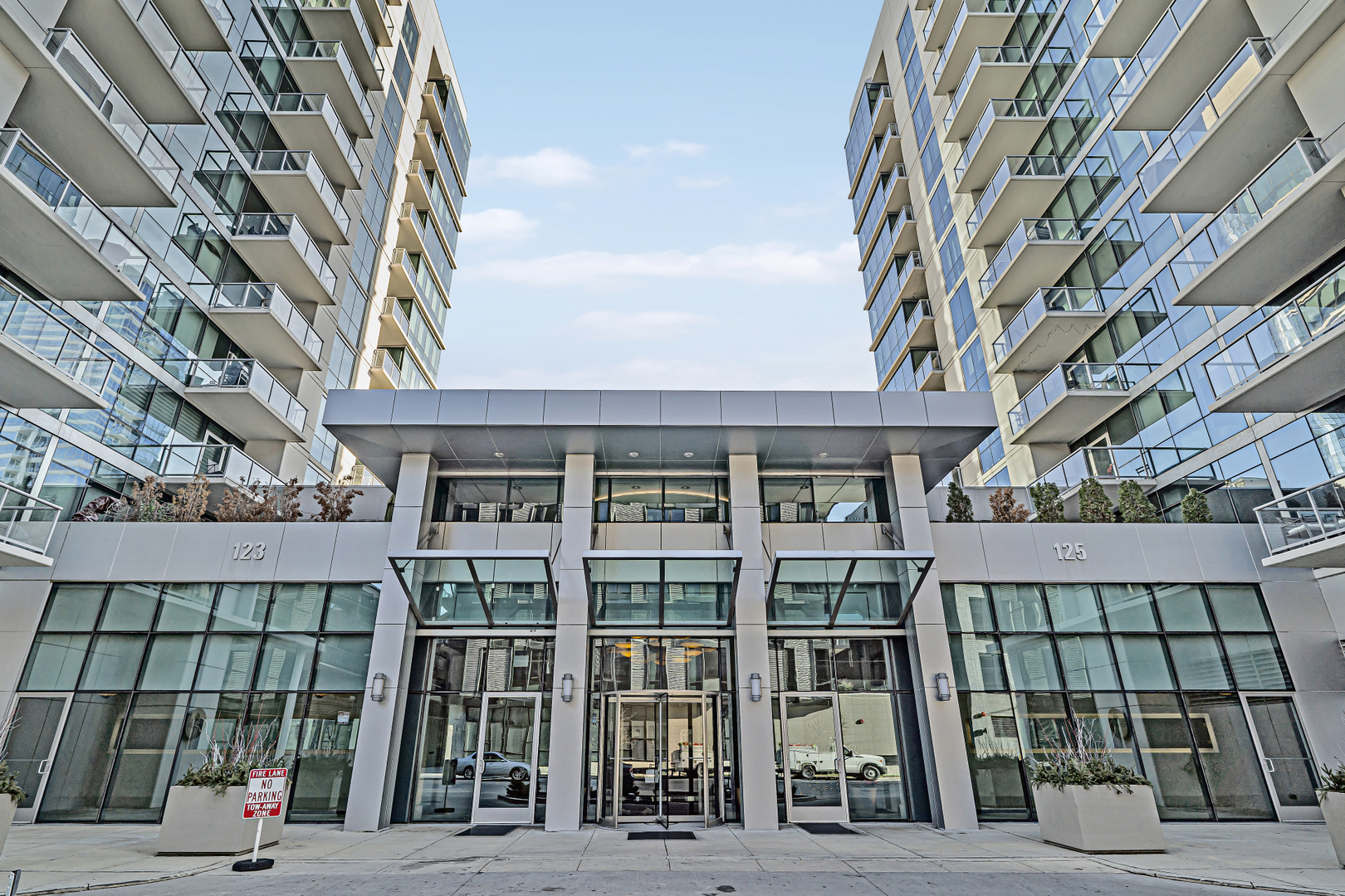 125 S Green Street Unit: 202A