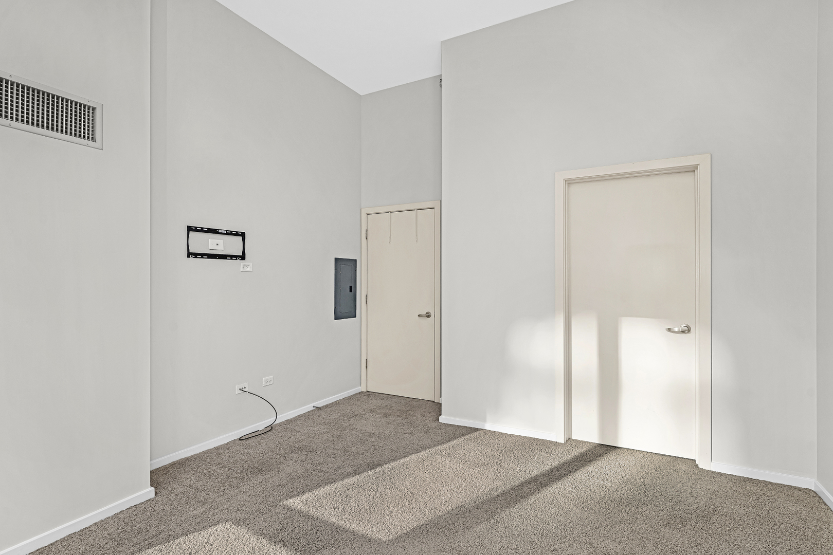 125 S Green Street Unit: 202A