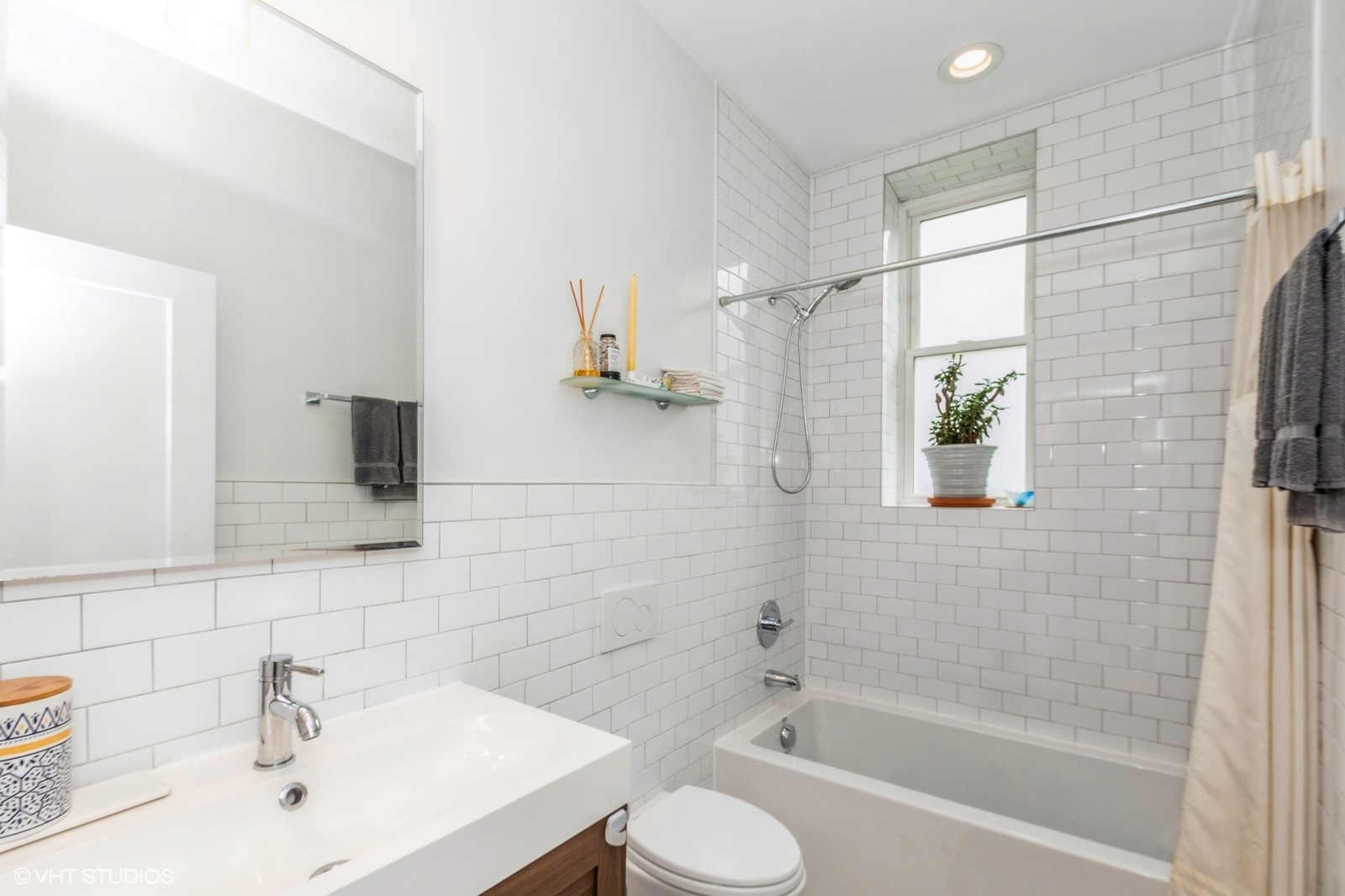 3428 W Belden Avenue Unit: 1