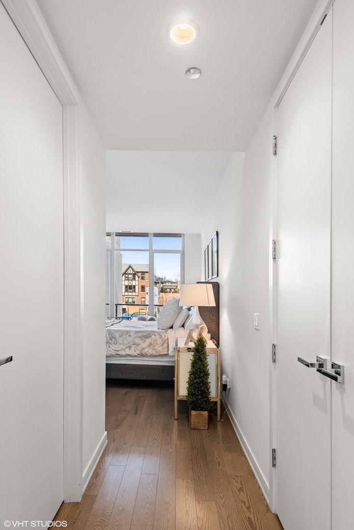 540 W Webster Avenue Unit: 201