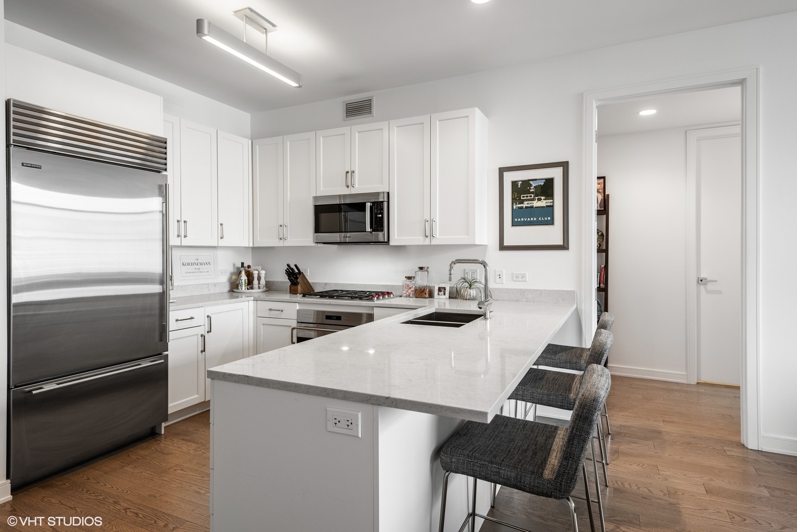 540 W Webster Avenue Unit: 201