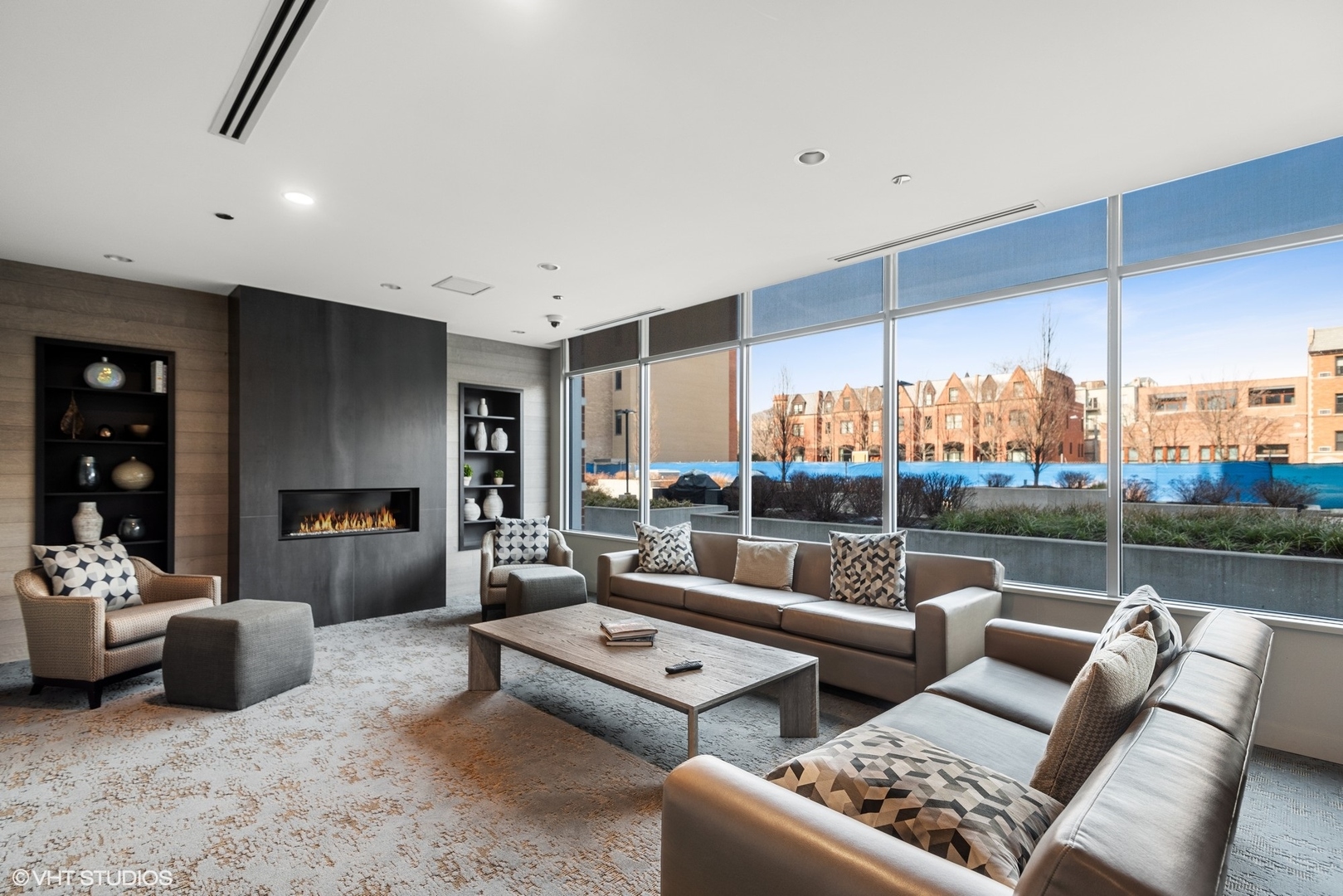 540 W Webster Avenue Unit: 201