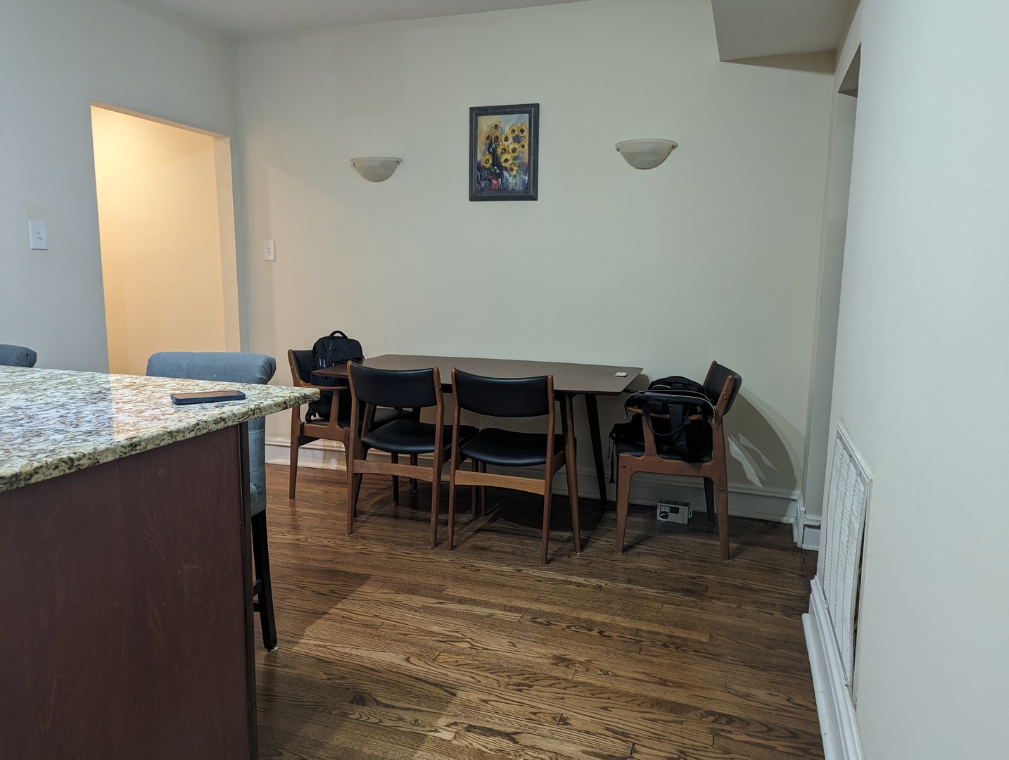 2337 W MCLEAN Avenue Unit: 1