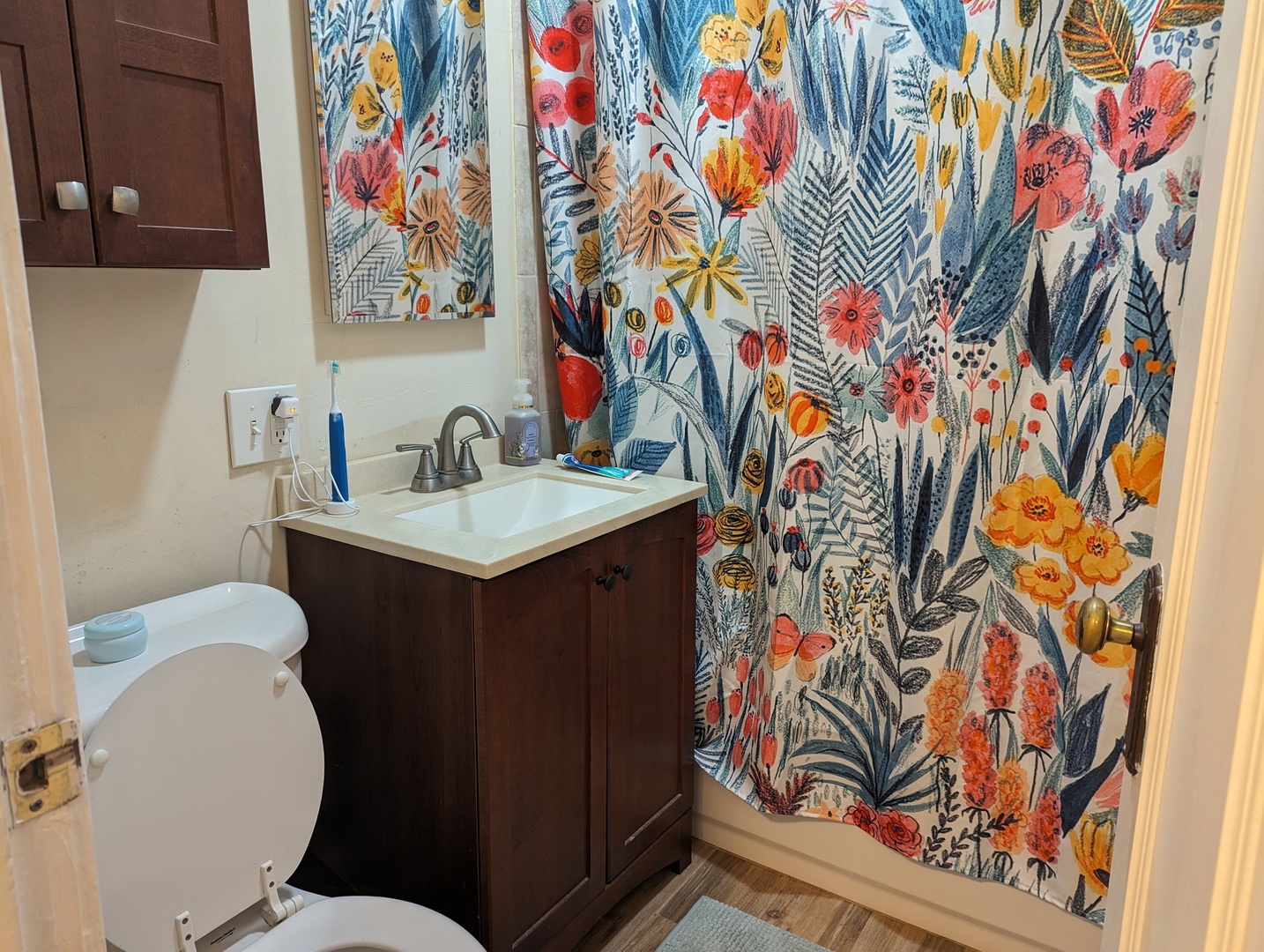 2337 W MCLEAN Avenue Unit: 1