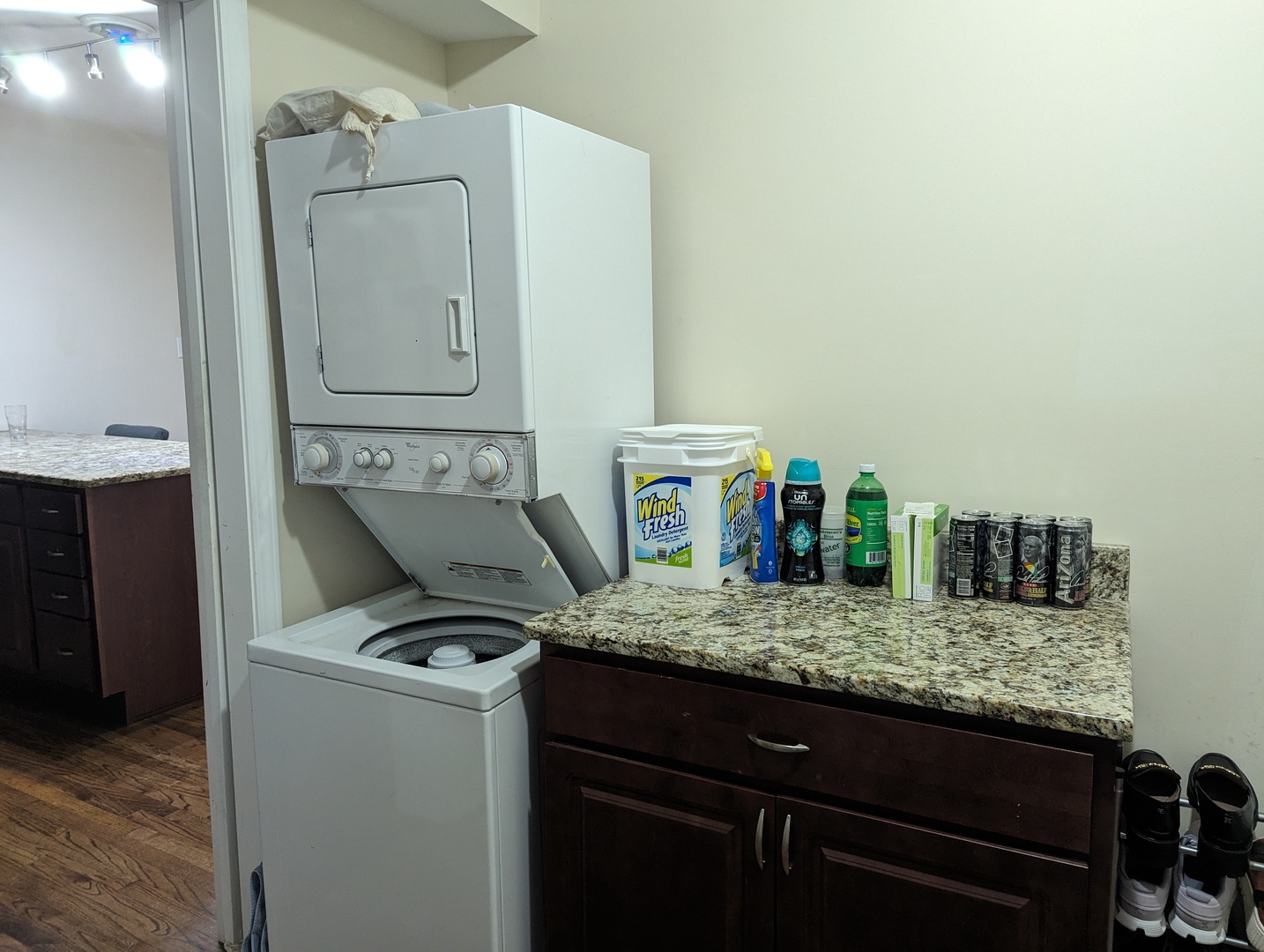 2337 W MCLEAN Avenue Unit: 1