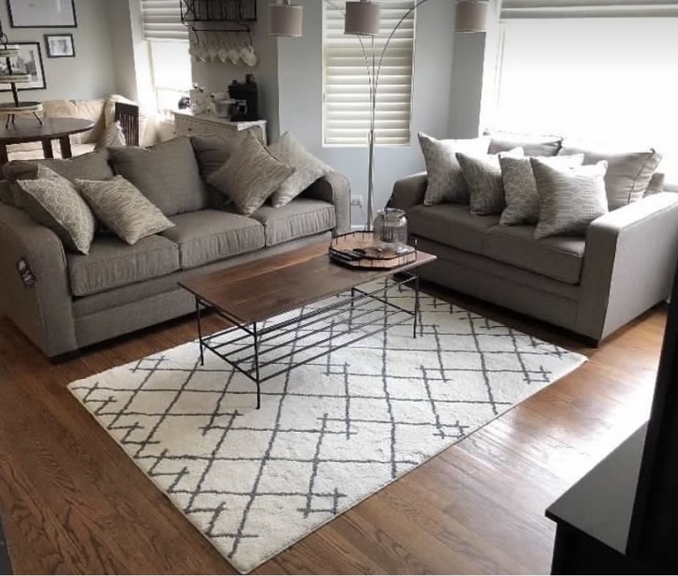 3839 N Western Avenue Unit: 201