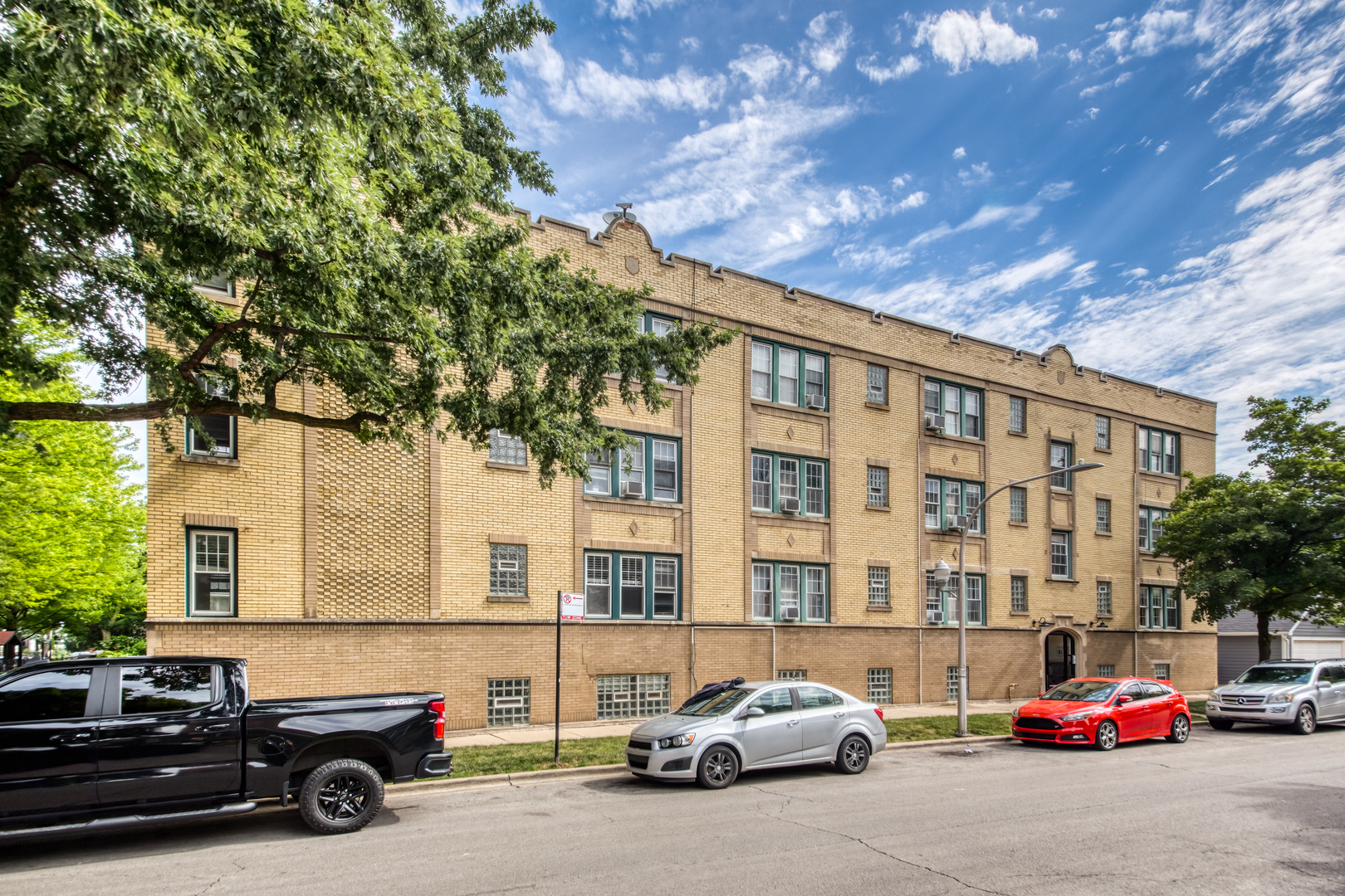 3501 N Albany Avenue Unit: 1