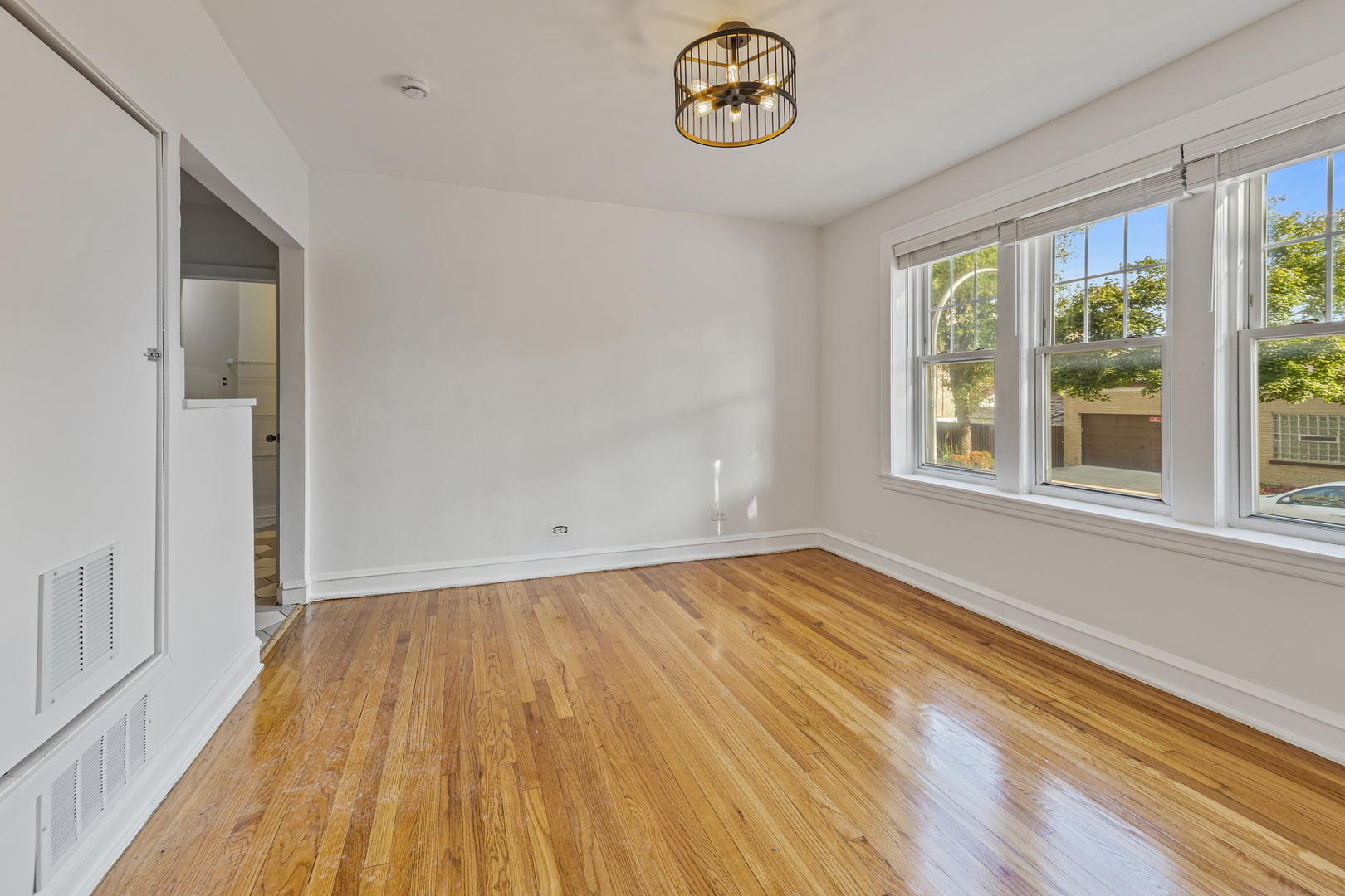 3501 N Albany Avenue Unit: 1