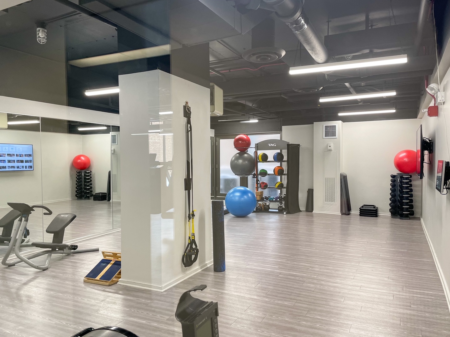 2020 N Lincoln Park West Avenue Unit: 2C