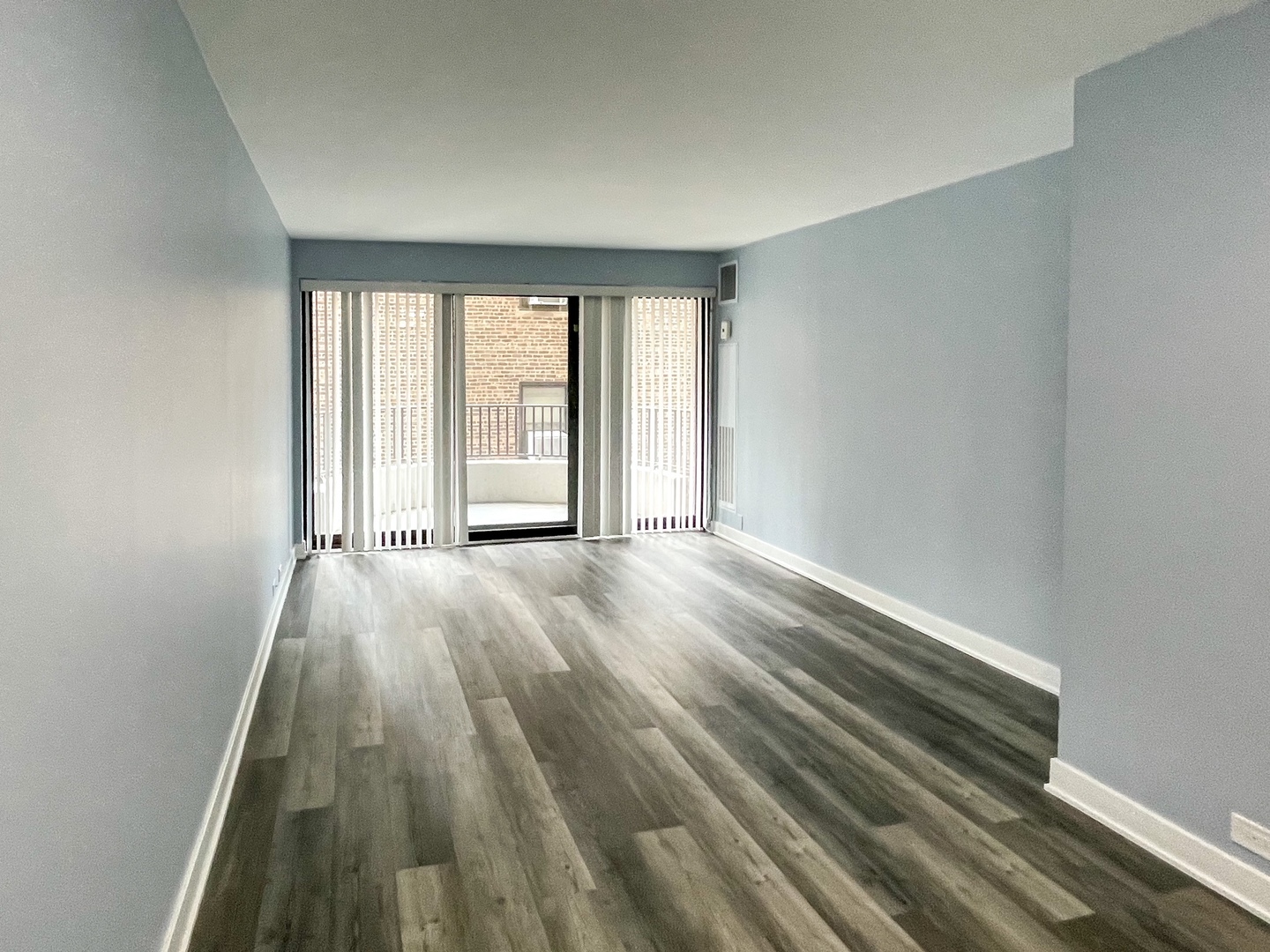2020 N Lincoln Park West Avenue Unit: 2C
