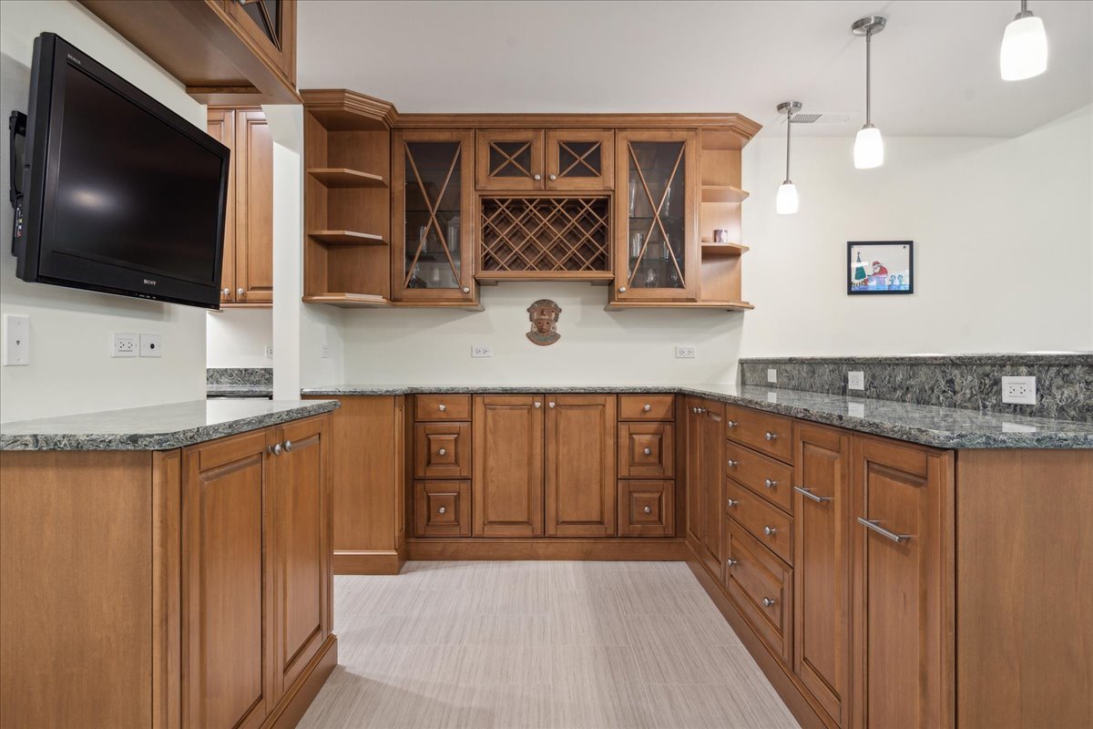 1756 Westbridge Circle