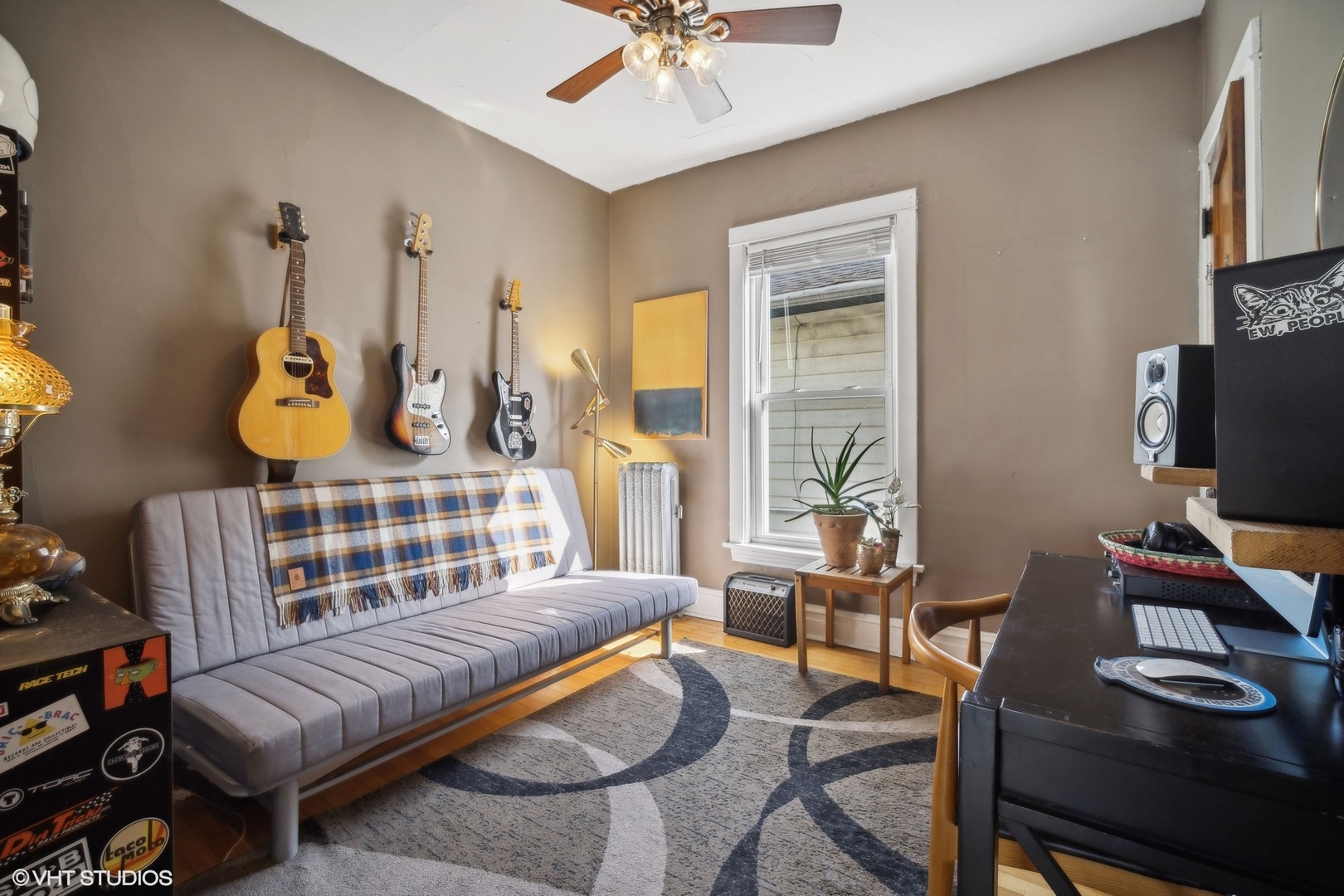 5036 W Sunnyside Avenue