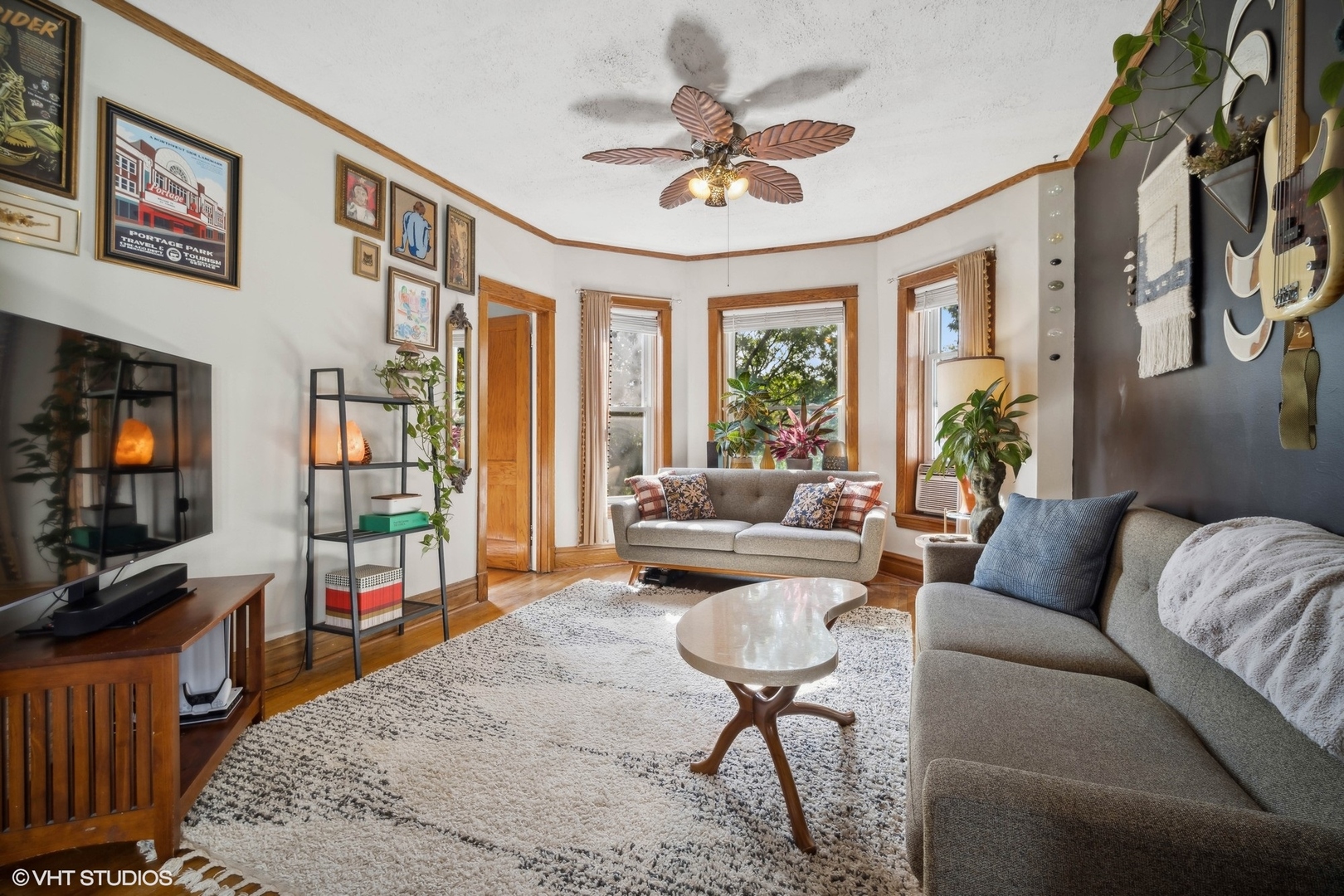 5036 W Sunnyside Avenue