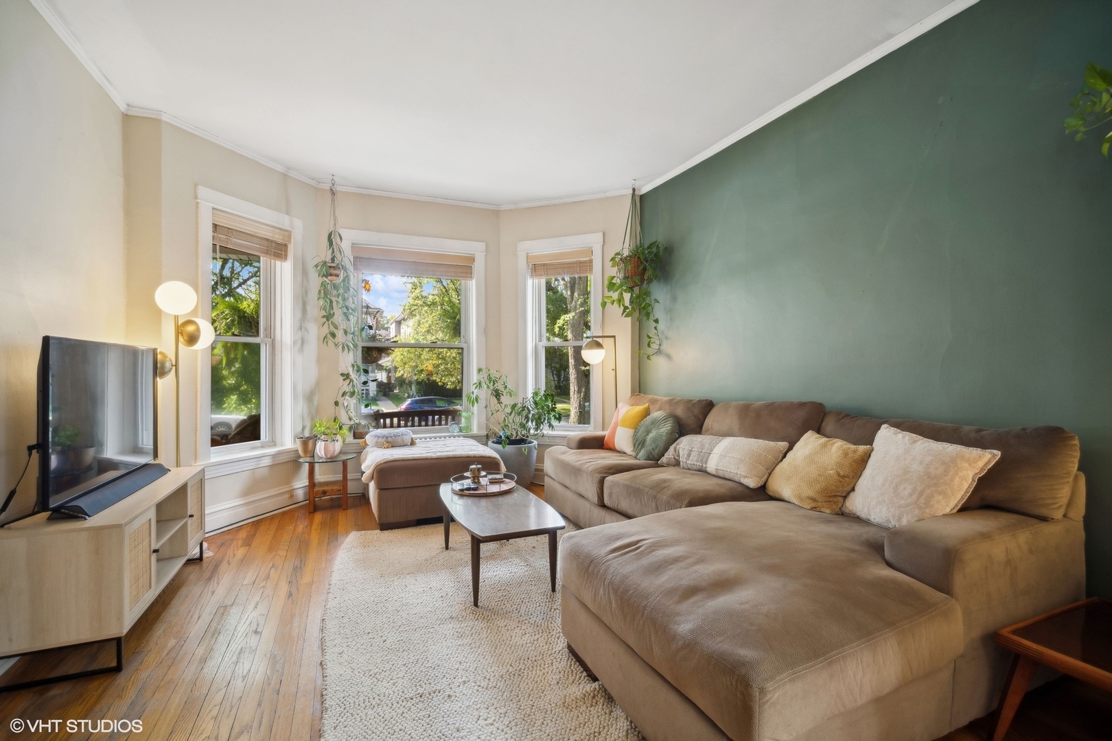 5036 W Sunnyside Avenue