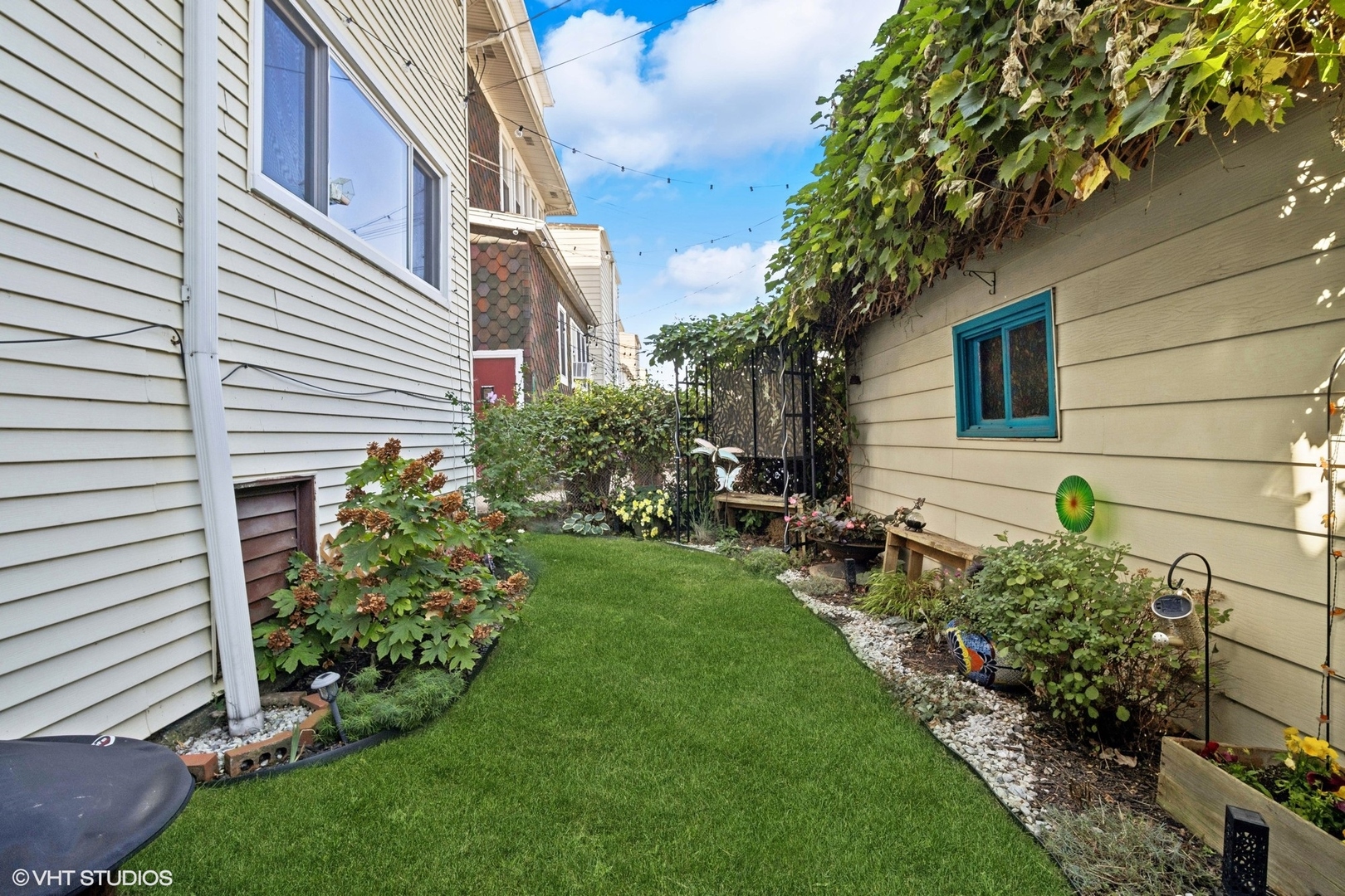 5036 W Sunnyside Avenue