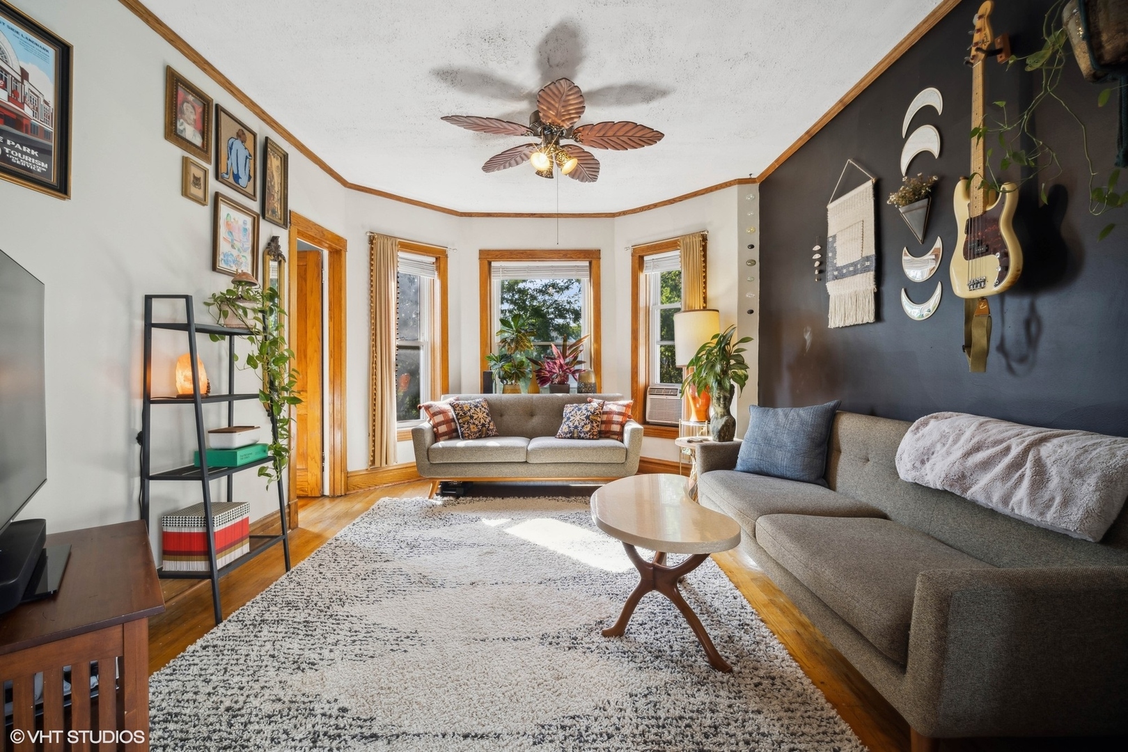 5036 W Sunnyside Avenue