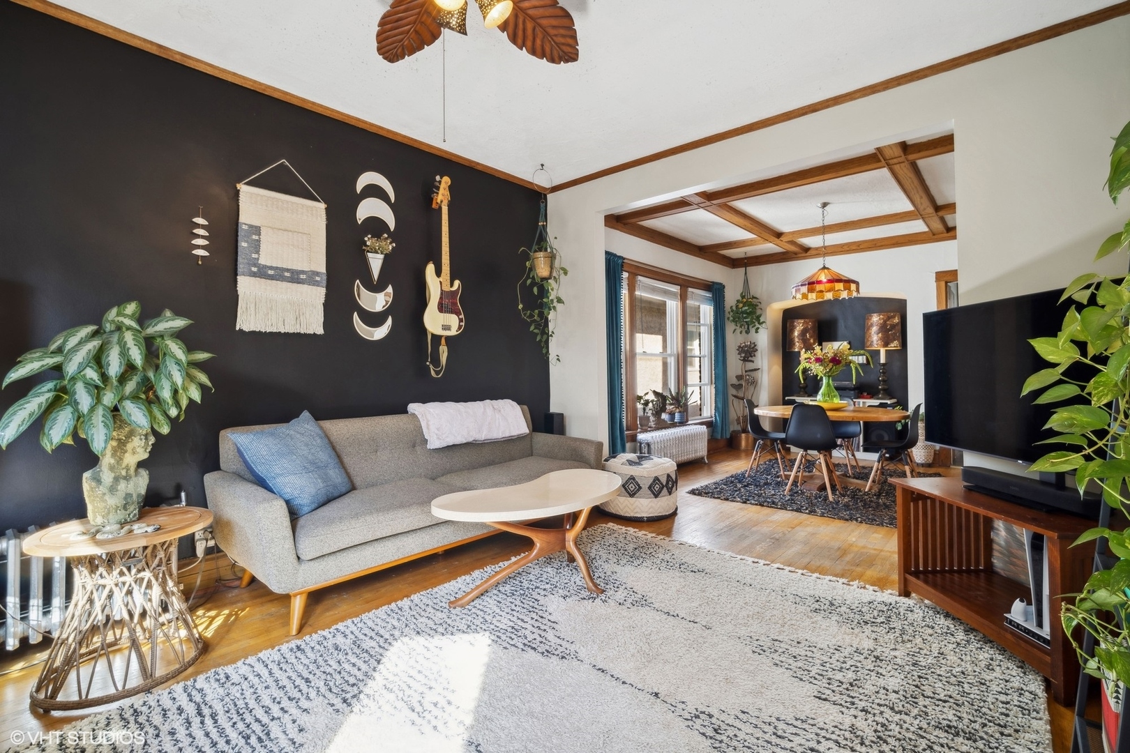 5036 W Sunnyside Avenue