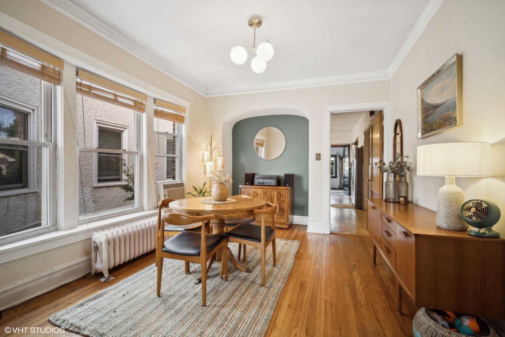 5036 W Sunnyside Avenue