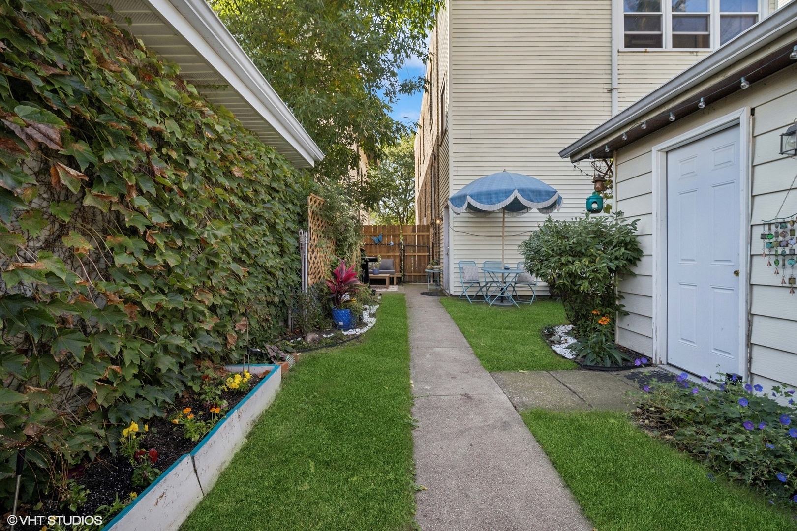 5036 W Sunnyside Avenue