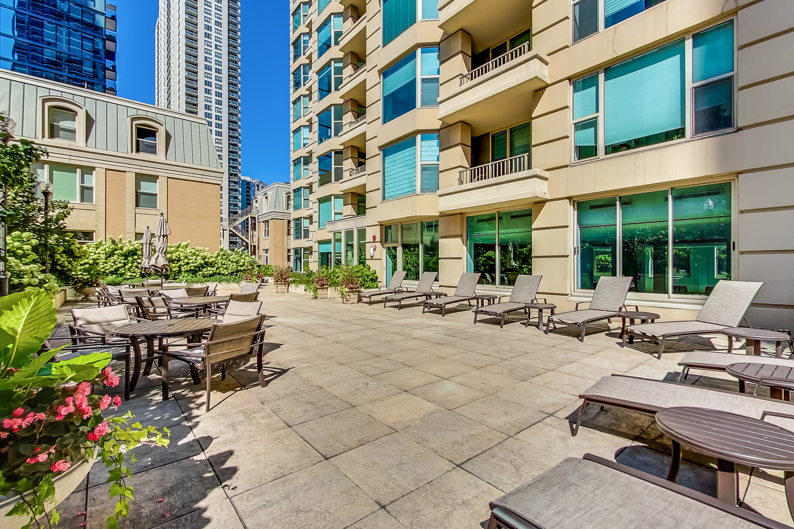 25 E Superior Street Unit: 1703