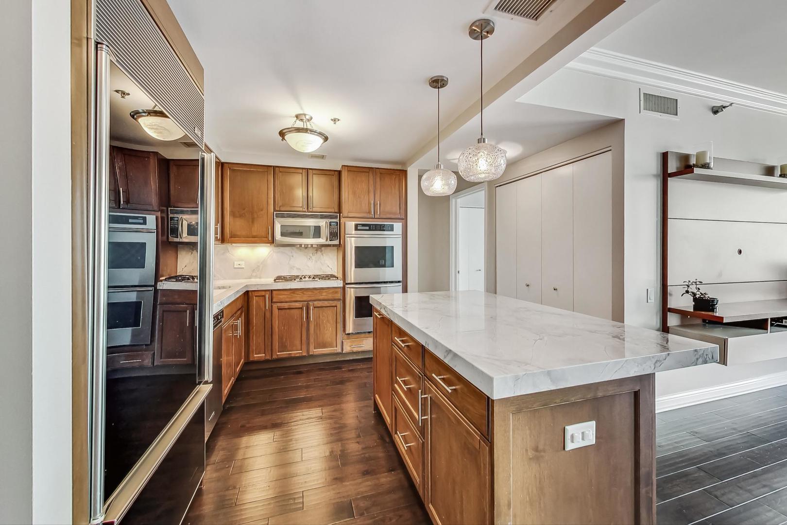 25 E Superior Street Unit: 1703