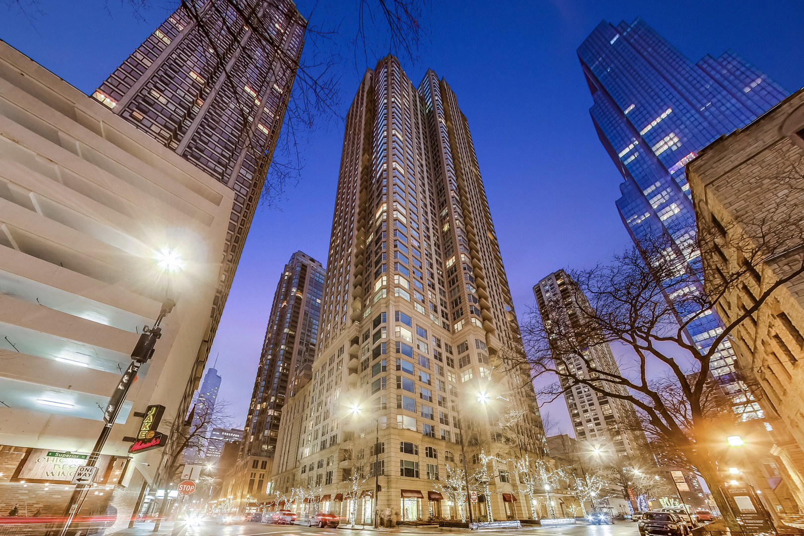 25 E Superior Street Unit: 1703