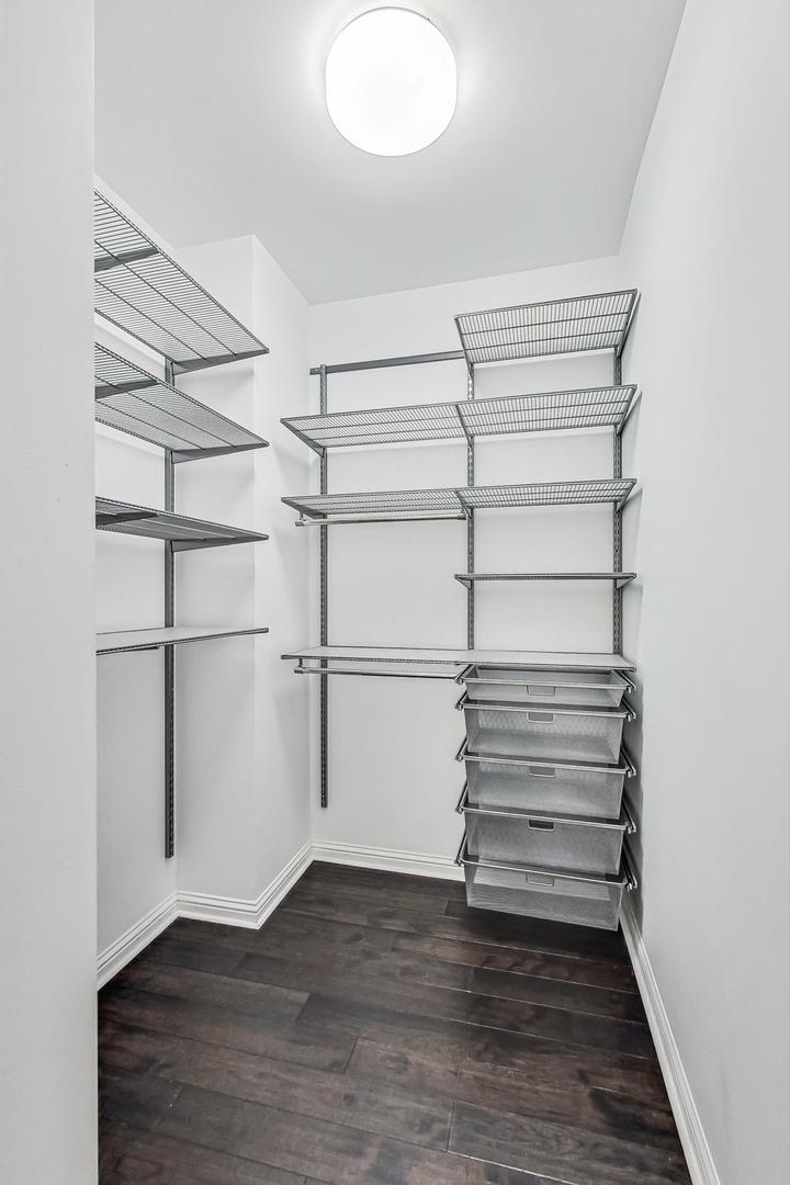 25 E Superior Street Unit: 1703