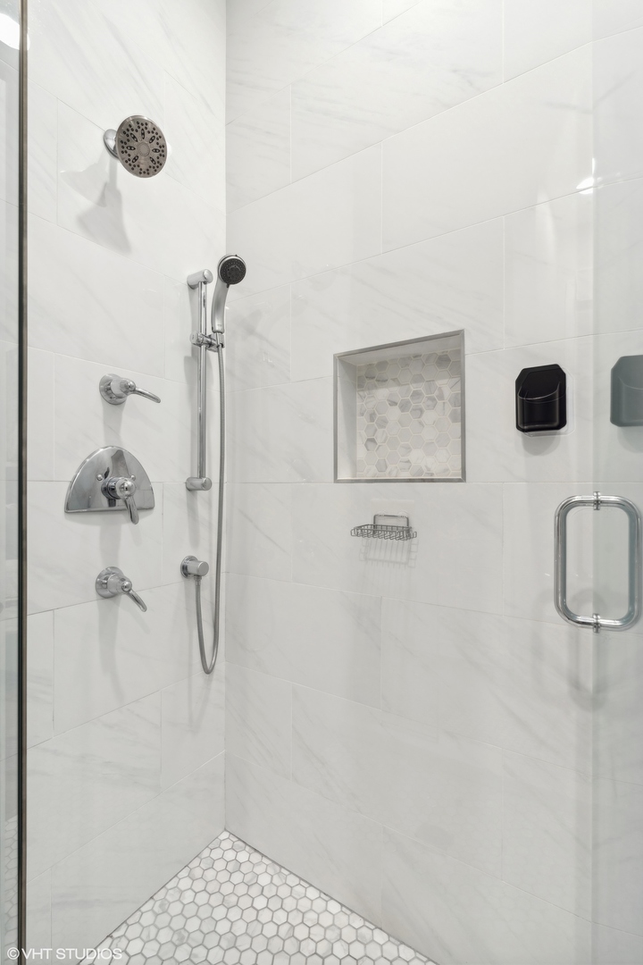 1372 N Dean Street Unit: 1