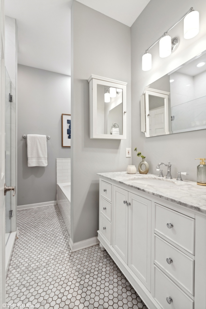 1372 N Dean Street Unit: 1